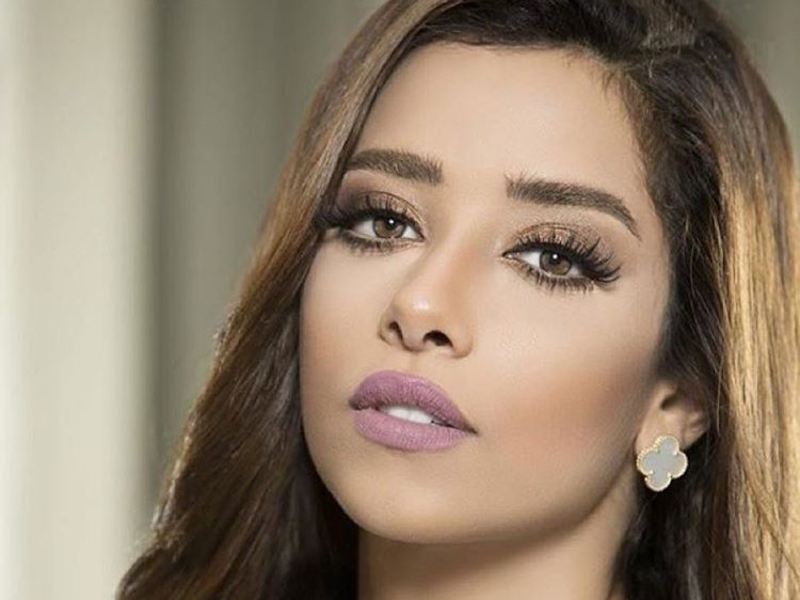 صورة جوال بلقيس فتحي الجديد المصنوع من ذهب 24 قراط من تصميمها